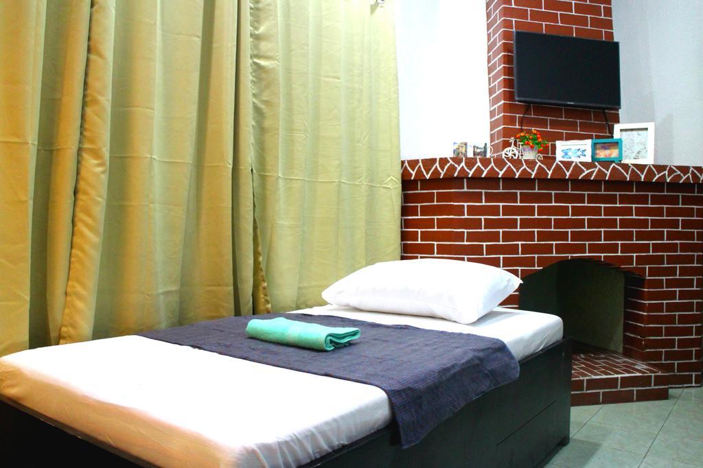 Tagaytay Garden Budgetel - City Center Tagaytay City Стая снимка