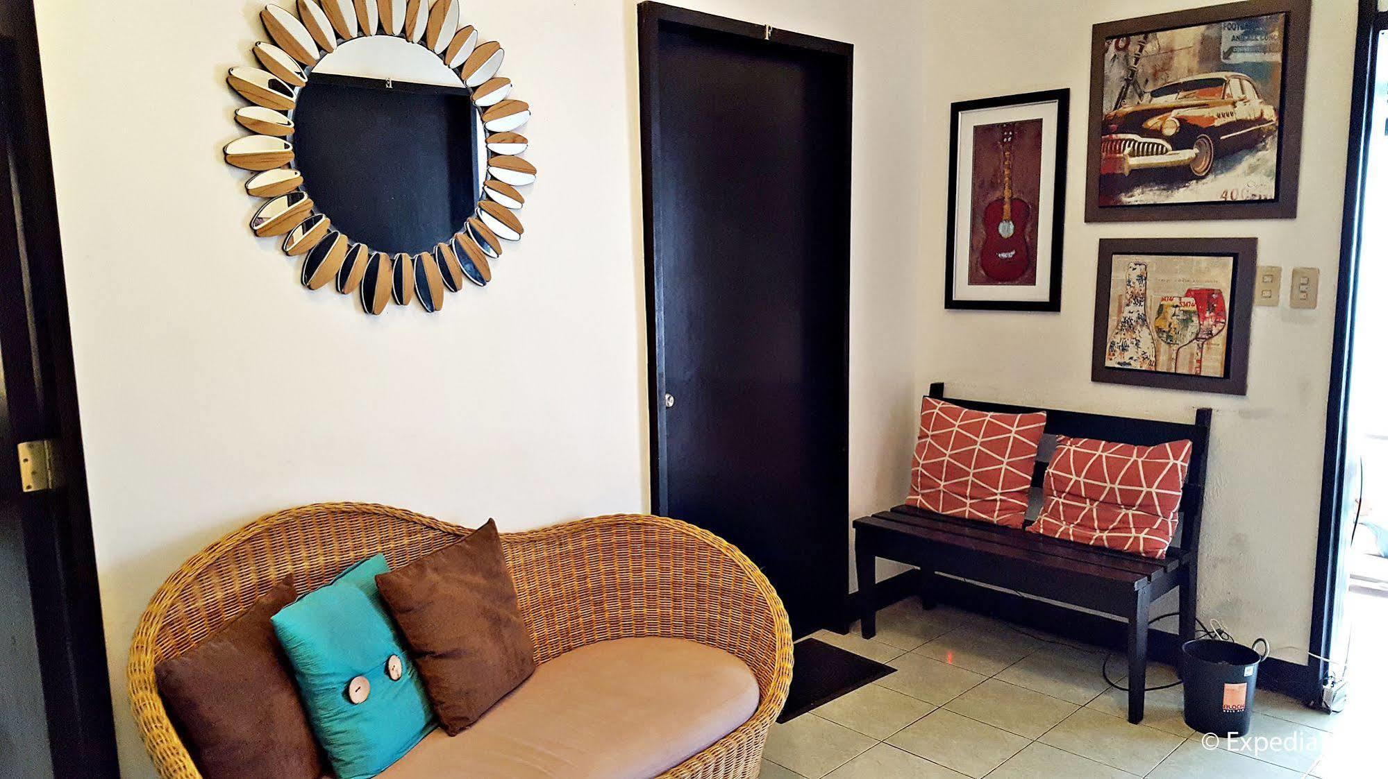 Tagaytay Garden Budgetel - City Center Tagaytay City Екстериор снимка