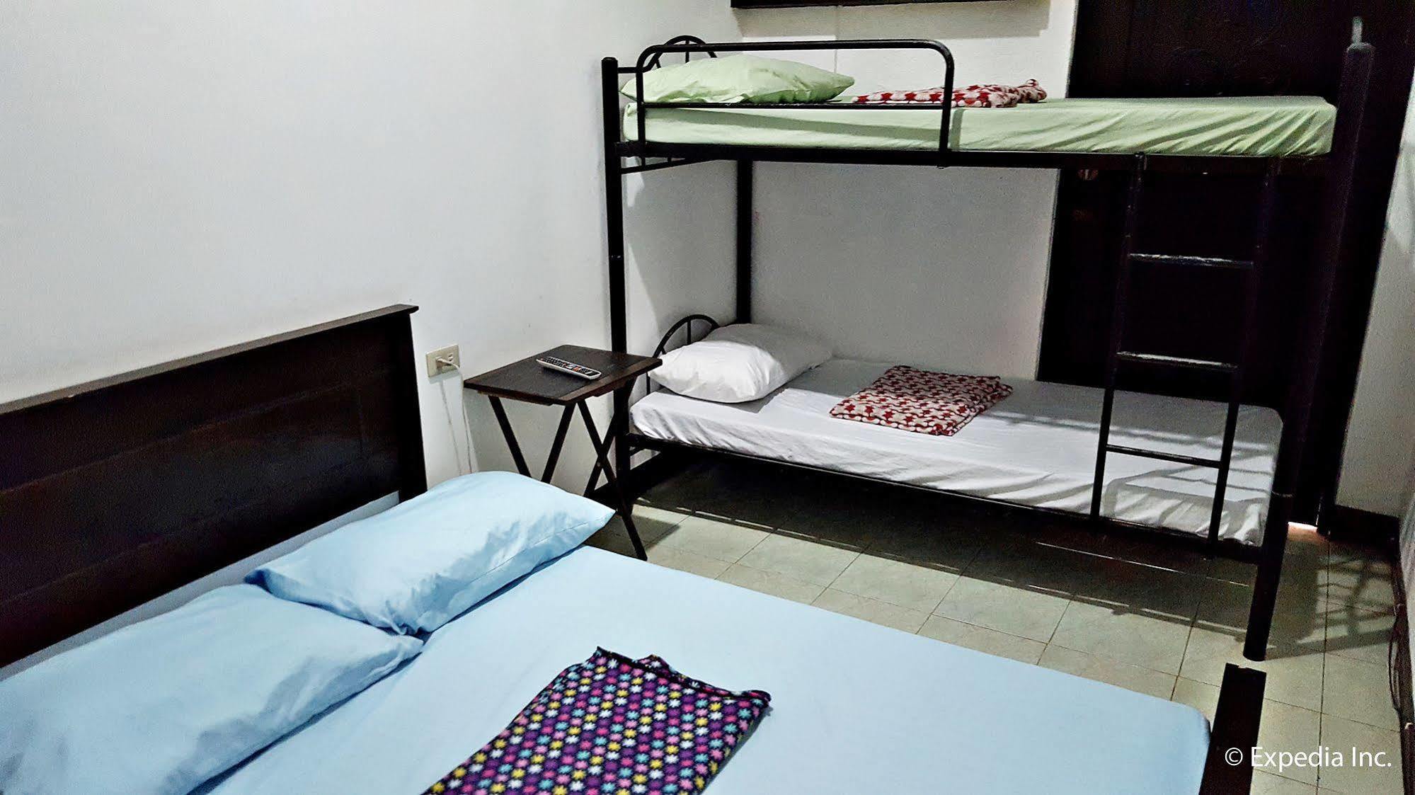 Tagaytay Garden Budgetel - City Center Tagaytay City Екстериор снимка